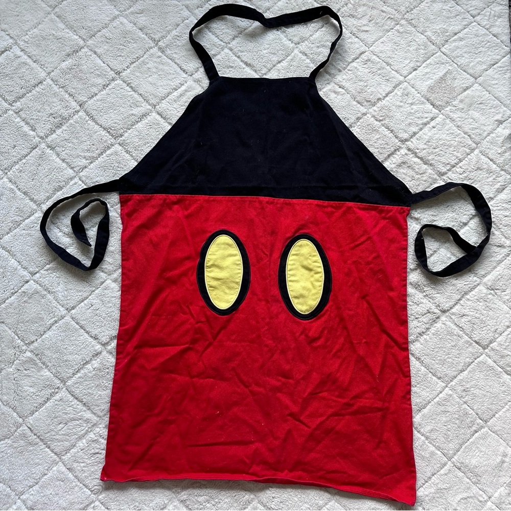 Walt Disney World Disneyland Resort | Red and Black Mickey Mouse Cooking Apron